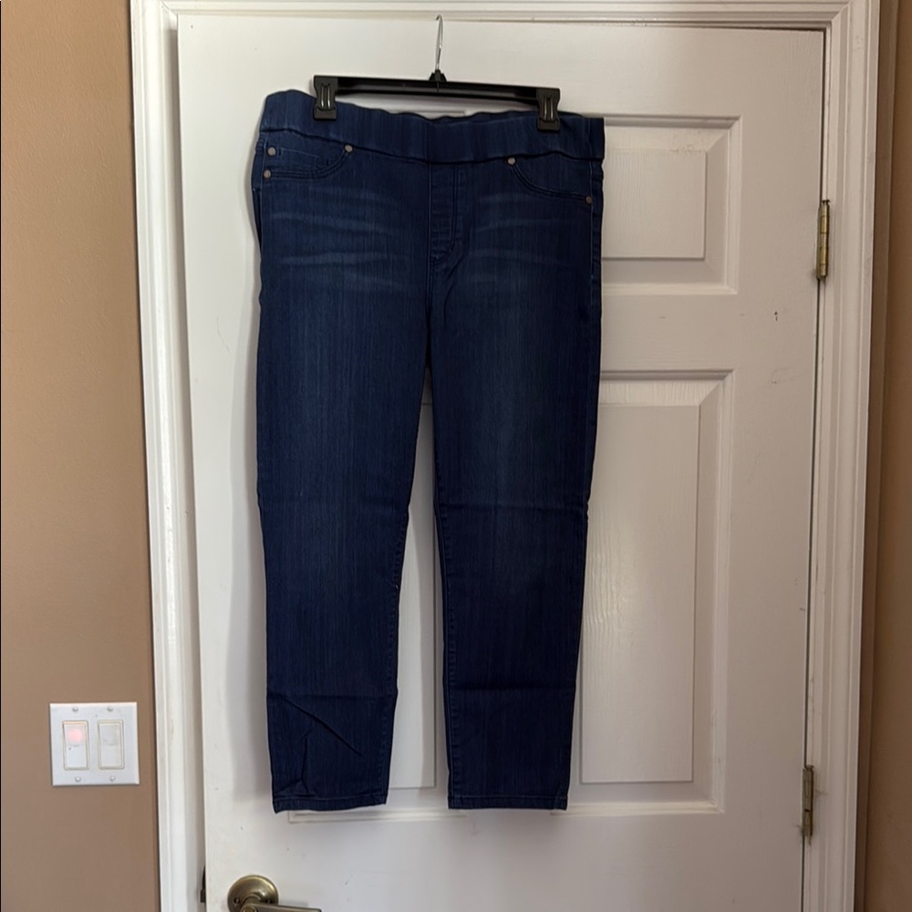 Liverpool Women's Blue Jeans. Capri size 14/32